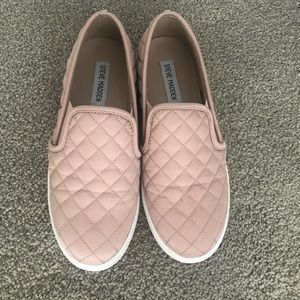 Ladies Steve Madden Quilted Slip on